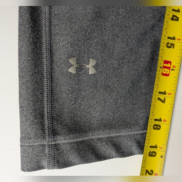 Womens Medium M Under Armour HeatGear Cropped Capri Pants Gym Yoga Gray - Picture 5 of 7